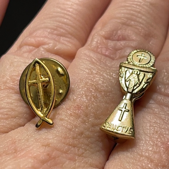 LOT of Lovely Religious Pieces - CRUCIFIX Pendants More - ITALY - Vintage - Picture 15 of 16